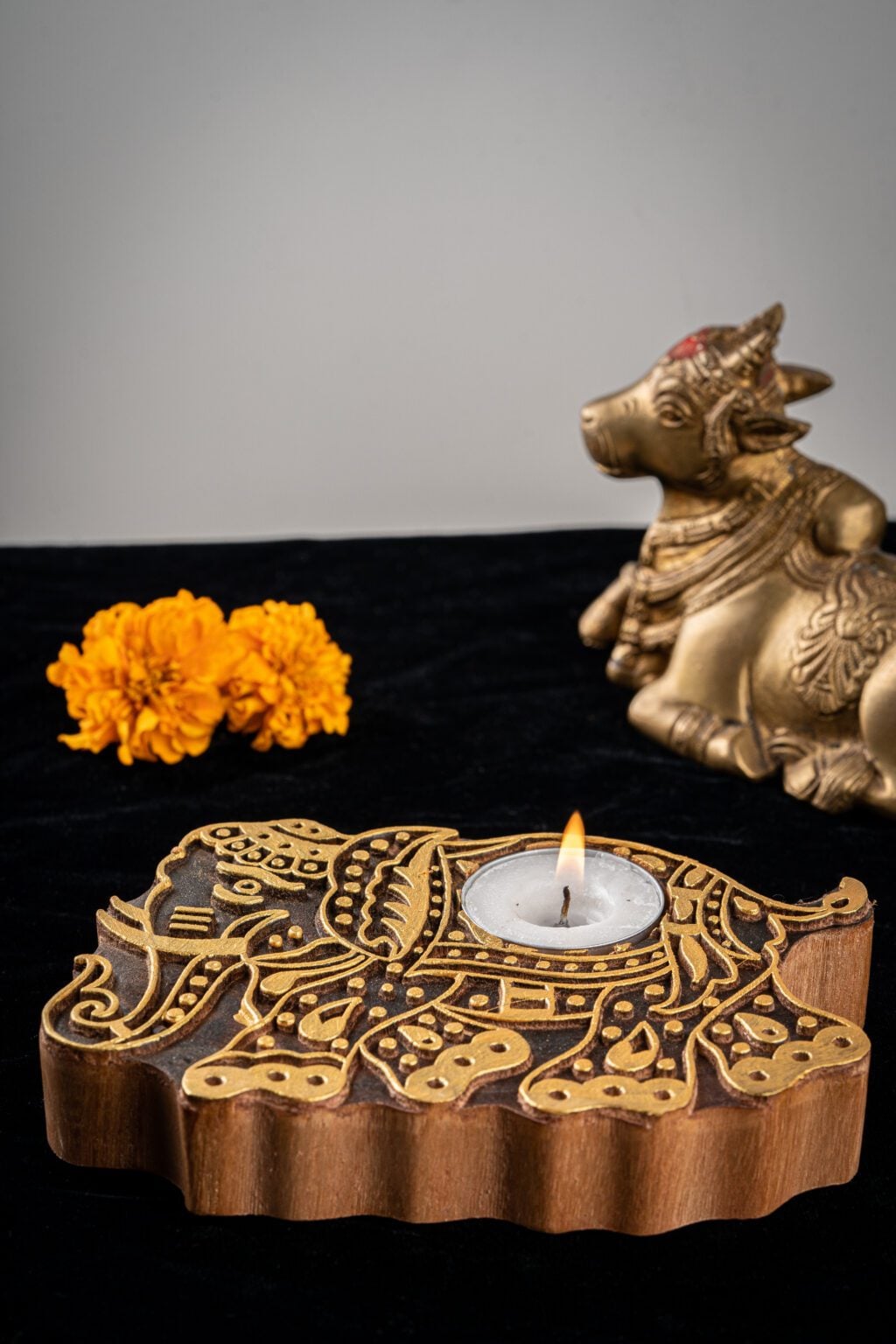Beautifully carved wooden block tea lights Set of Two – Off White Gaja image 1