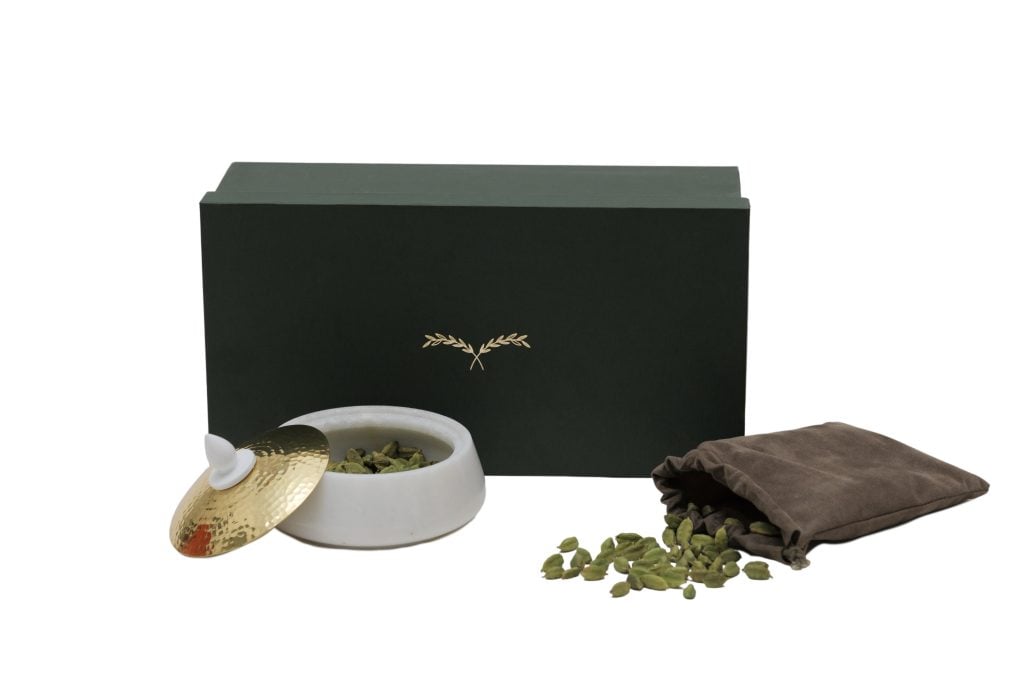 Green Cardamom image 3